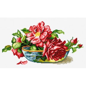 Очаровательные розы Набор для вышивания крестом Чарівниця N-2020