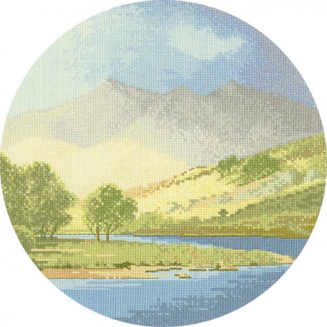 Горы и озеро Схема для вышивания крестом Heritage Crafts HC269