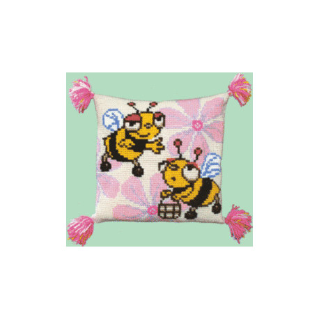 Веселые пчелки Набор для вышивания крестом подушки Чарівна Мить