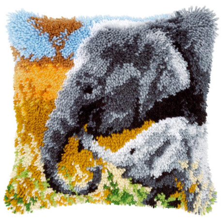 Слоненя з мамою Набір для вишивання подушки (килимова техніка)