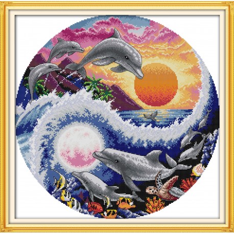 Солнце, луна и дельфины Набор для вышивания крестом с печатной схемой на ткани Joy Sunday D582
