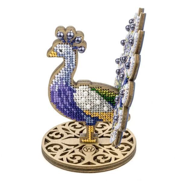 Нарядний павич Набір для вишивки бісером на дерев&rsquo;яній основі Wonderland Crafts FLK-604 FLK-604 фото